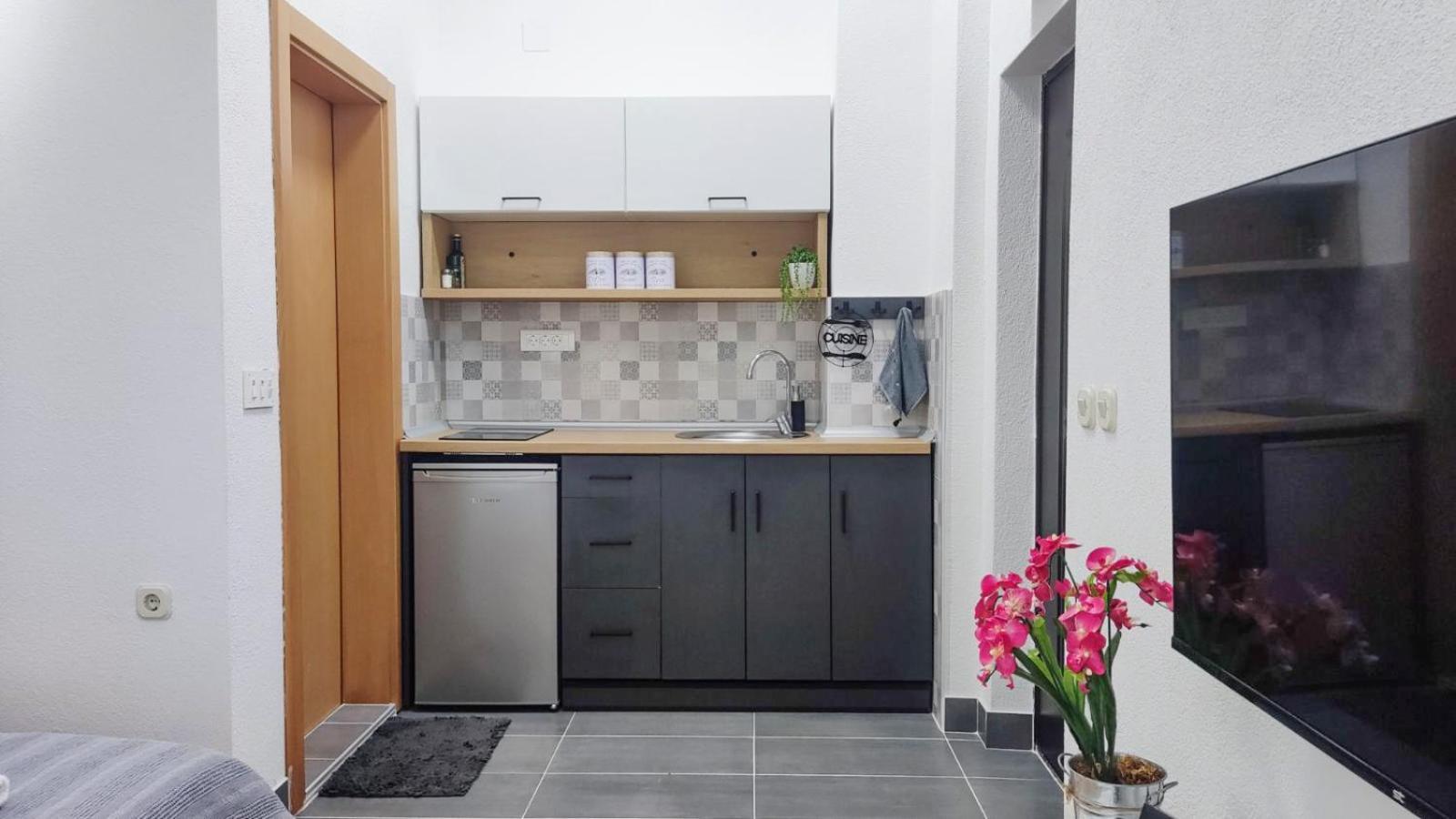 Care'S Studio Ohrid Kültér fotó